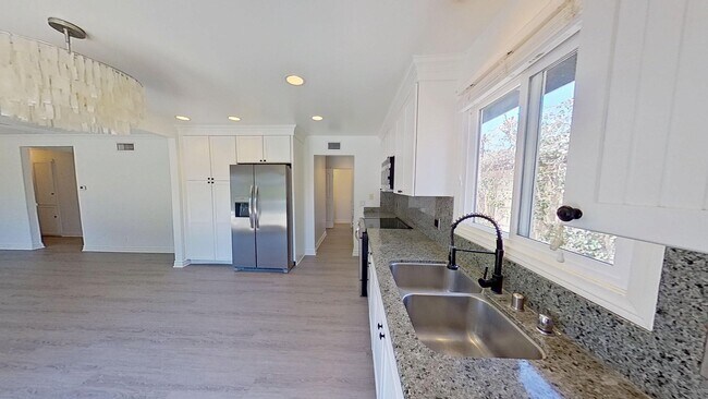 Foto del edificio - 16242 Eagle Ln