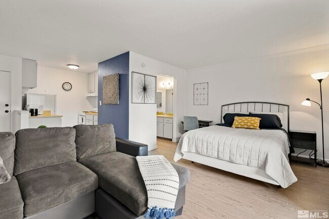 Foto del edificio - 2450 Lymbery St