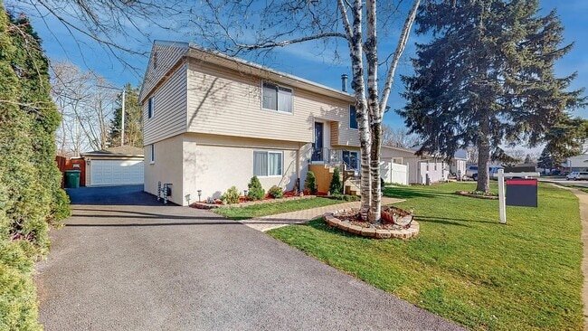 Foto del edificio - 717 Geneva Ave