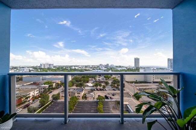 1 br, 1 bath Condo - 401 69th St Apt 207 photo'