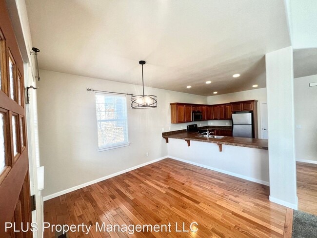 Building Photo - 3 br, 2.5 bath House - 2534 NW Awbrey Rd