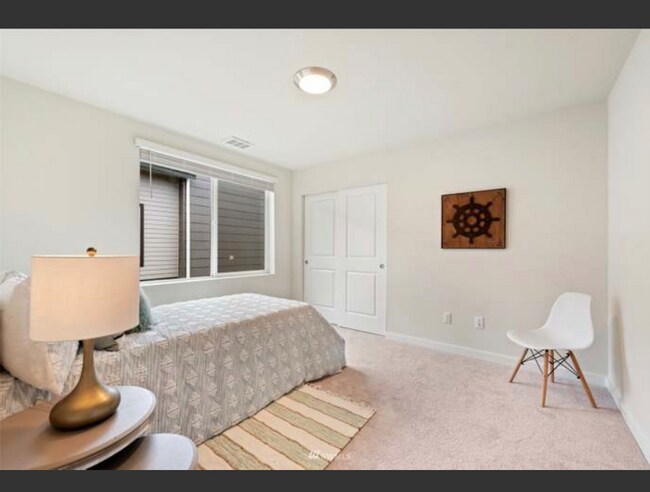 Foto del edificio - 4912 Courtyard Ln