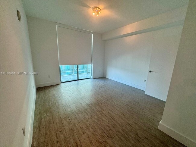 Foto del edificio - 79 SW 12th St