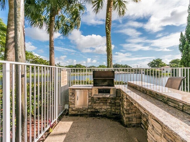 Foto del edificio - 145 SW 96th Terrace