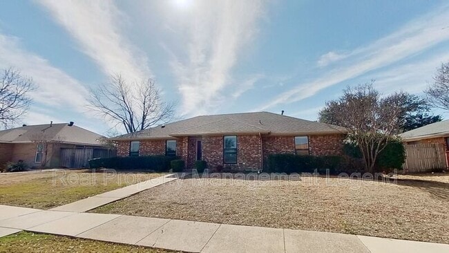 Building Photo - 2246 Carmel Dr.