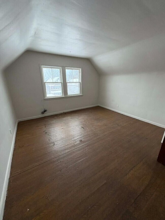 Foto del edificio - 3661 E 151st St
