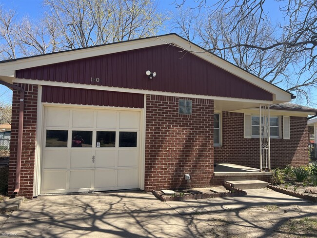 Building Photo - 2 br, 1 bath House - 1808 N Westridge Dr D...