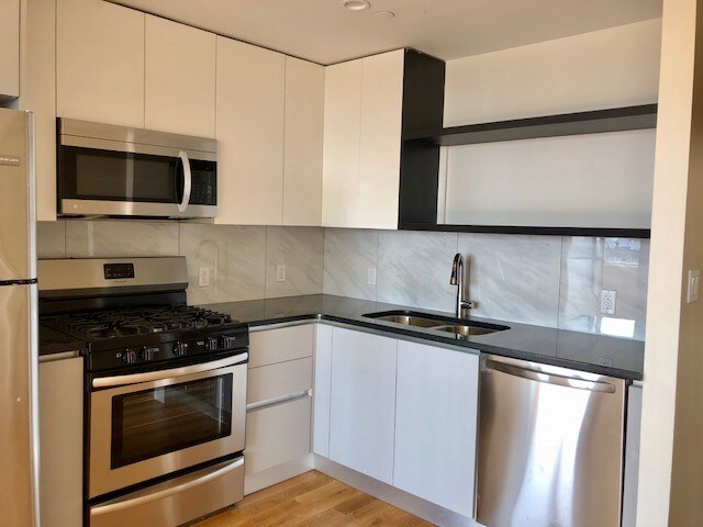 Primary Photo - 1543 East 19th Street