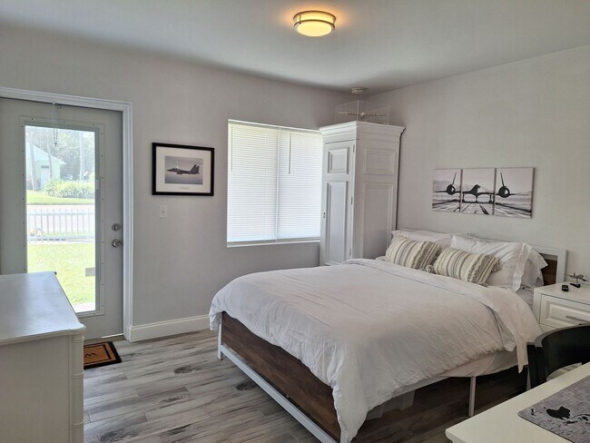 Foto del edificio - NSB FURNISHED EFFICIENCY UNIT-ALL UTILITIES INCLUDED INCLUDING WI-FI!