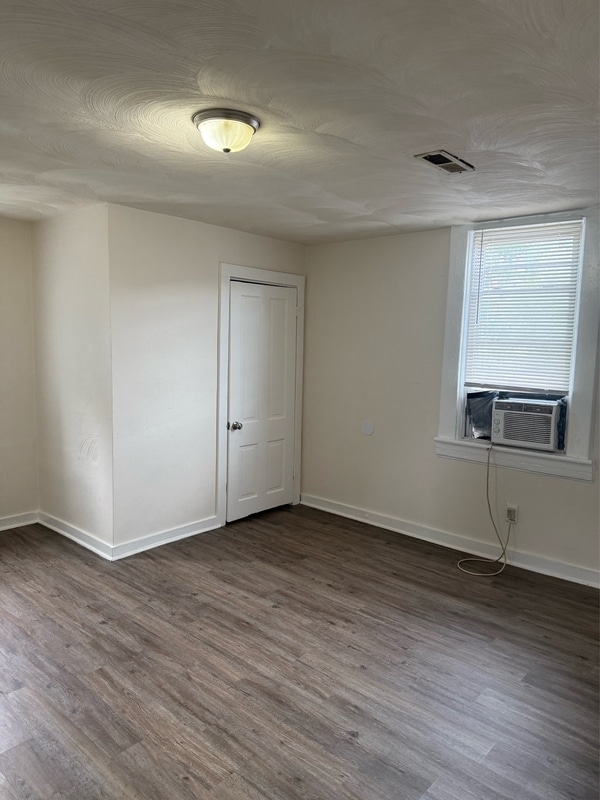 Foto del edificio - 1020 Jamison Ave SE