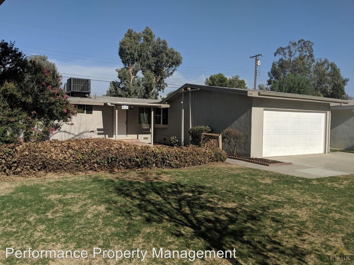 Primary Photo - 3 br, 1 bath House - 208 N. Stine Rd.