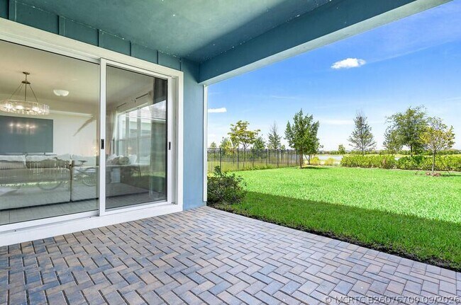 Foto del edificio - 19552 Broad Shore Walk