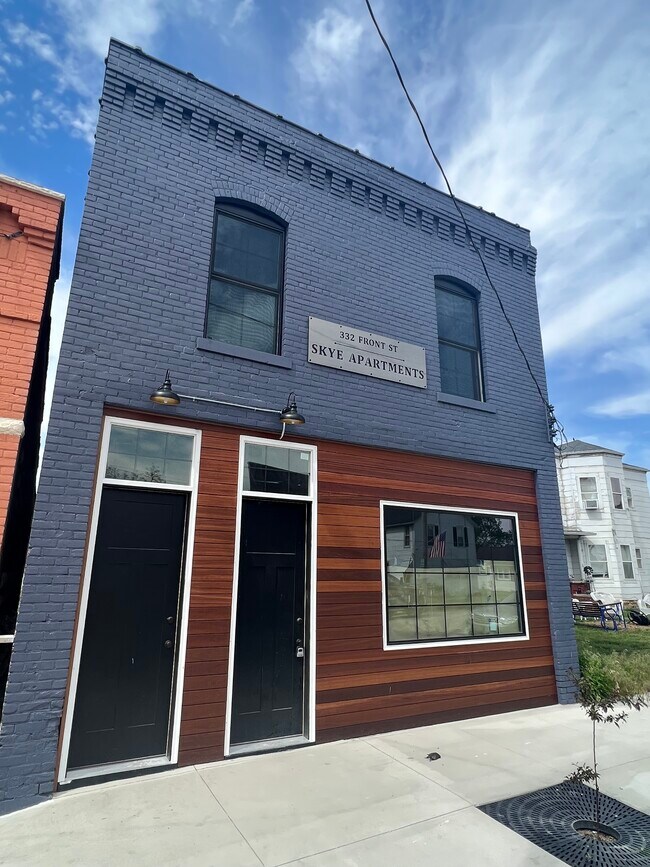 Building Photo - 332 Front St