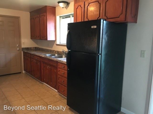 Foto del edificio - 3 br, 1 bath House - 9814 Lawndale Ave SW