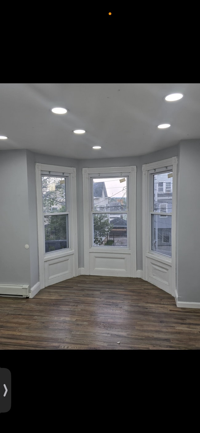 Foto del edificio - 249 N 7th St