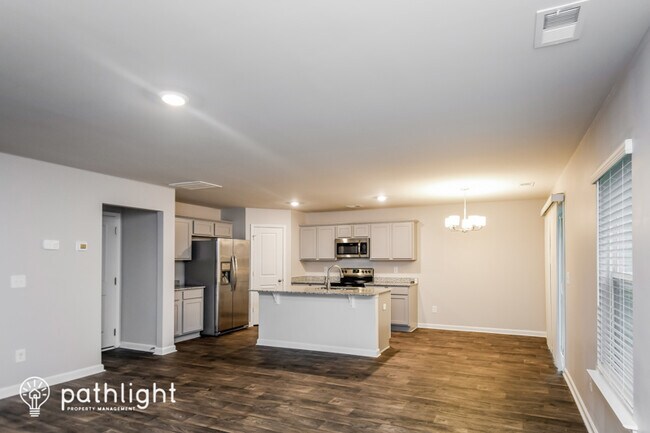 Building Photo - 321 Liliana Dr