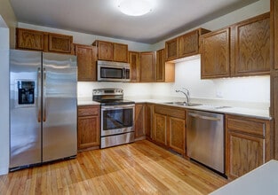 Building Photo - 644 Liberty Pointe Dr