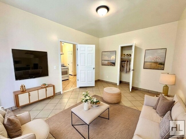 Building Photo - 85 STREET