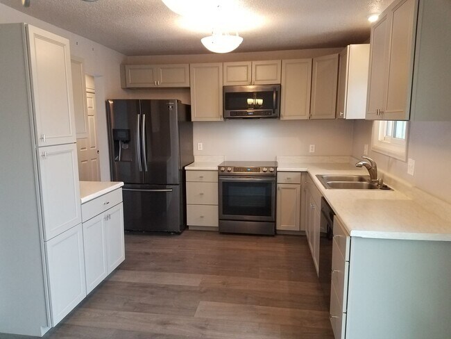 Foto del edificio - House For Lease