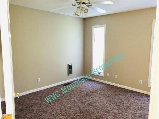 Foto del edificio - 106 Caubleville Dr