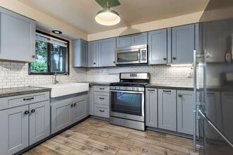 Building Photo - 4617 SE 48th Av
