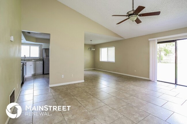 Building Photo - 5625 Westview Dr