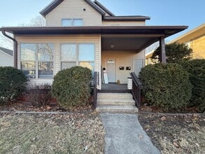 Building Photo - 313 S Prairie St