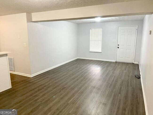 Foto del edificio - 300 S Jeff Davis Dr