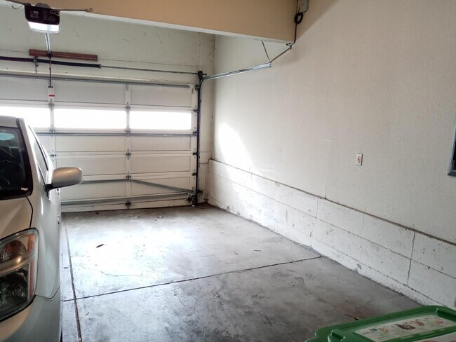 Building Photo - 417 Cabrillo St
