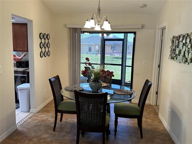 Foto del edificio - 1220 NE 12th Pl