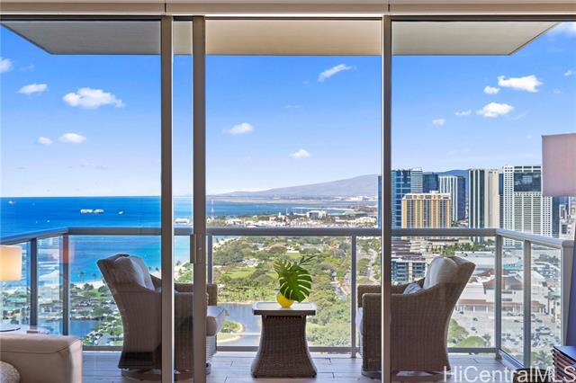 Building Photo - 1551 Ala Wai Blvd