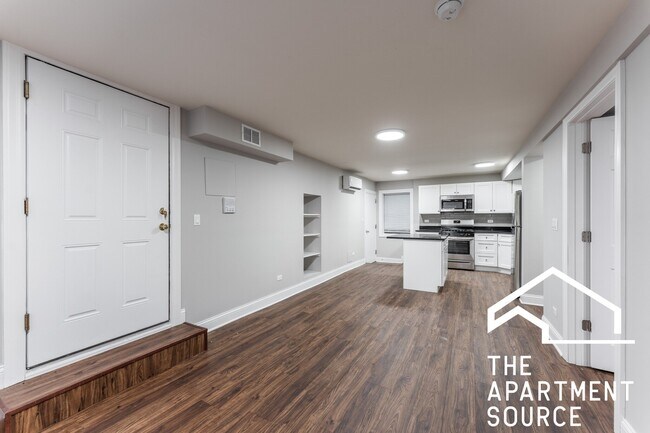 Foto del edificio - 5736 N Winthrop Ave