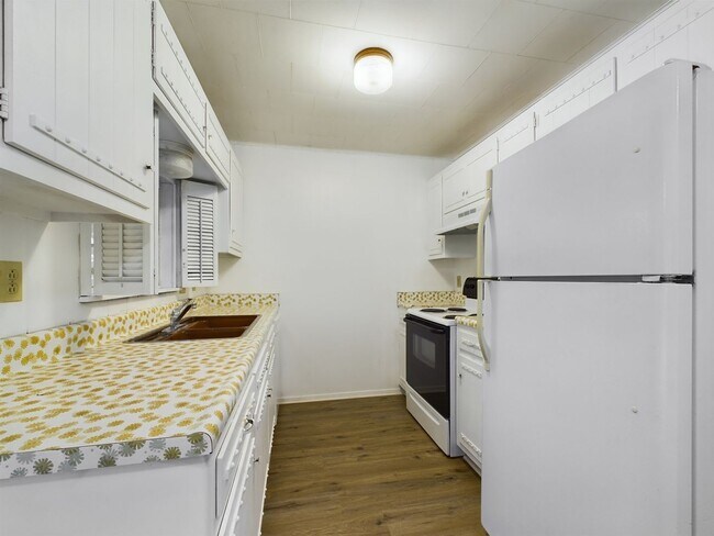 Foto del edificio - 100 NW Hills Dr