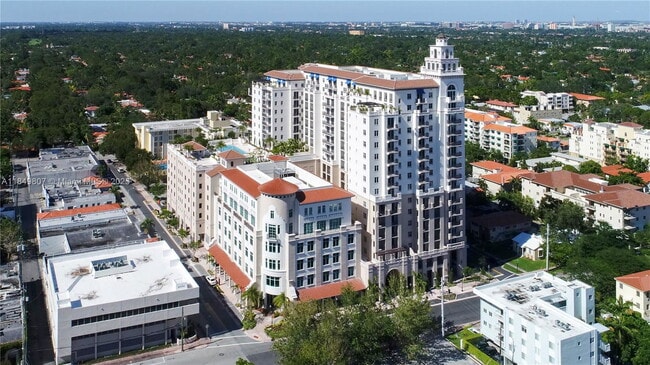 Foto del edificio - 2000 Salzedo St
