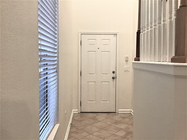 Building Photo - 530 Drysdale Drive