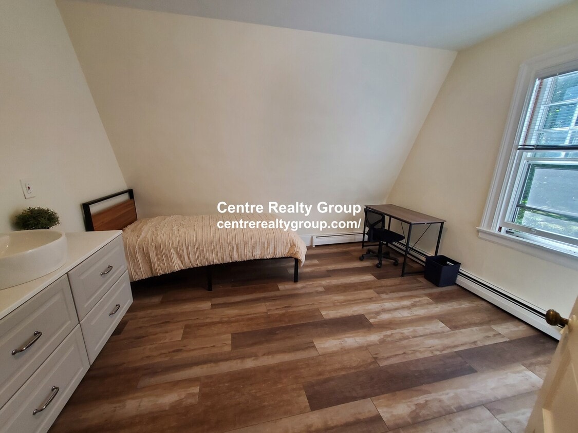 1106 Boylston St Unit 1, Chestnut Hill, MA 02467 Apartments in