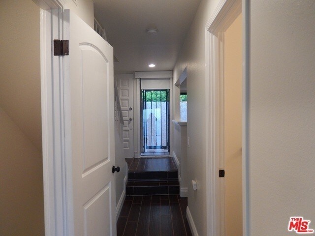 Building Photo - 6824 Las Olas Way