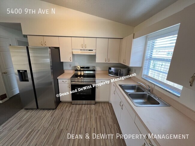 Foto del edificio - 5400 9th Ave N