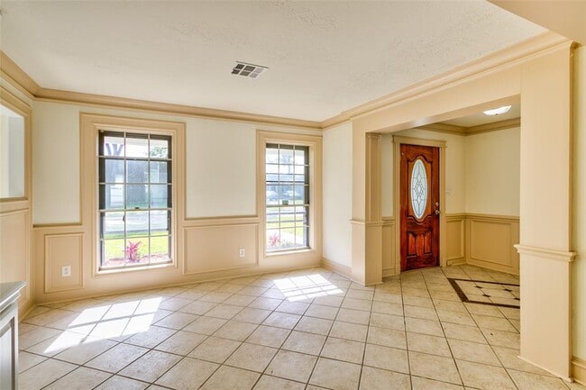 Building Photo - 202 Kirkaldy Dr