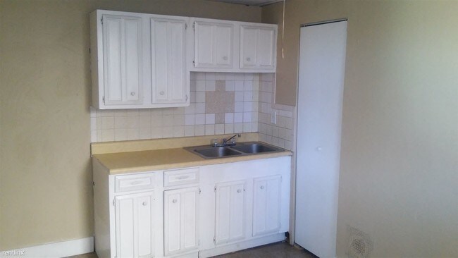 Foto del edificio - 483 23rd St