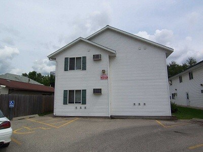 Building Photo - 912 S 6th St