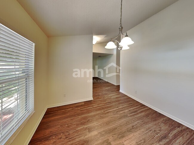 Building Photo - 1316 Winding Oaks Way