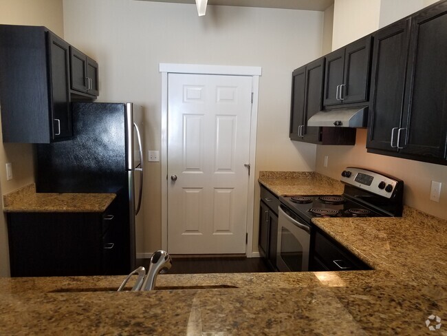 Building Photo - Orchard Townhomes