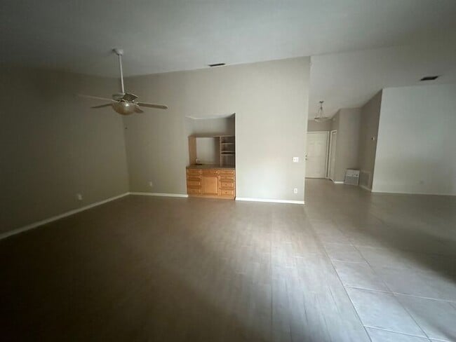 Building Photo - 3 Bed 2 Bath Home in Dr. Phillips!