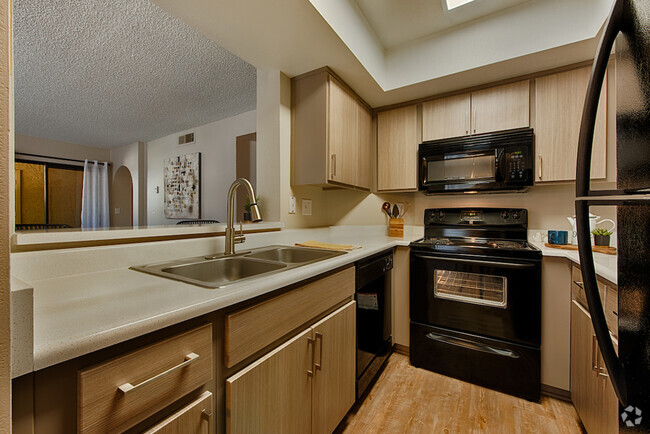 Renovated Kitchen - Avana at the Pointe