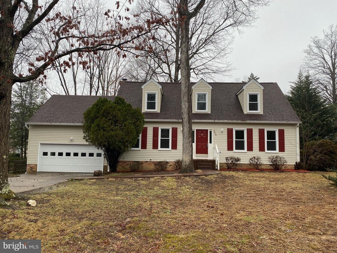 505 Breezewood Dr, Fredericksburg, VA 22407 House Rental in