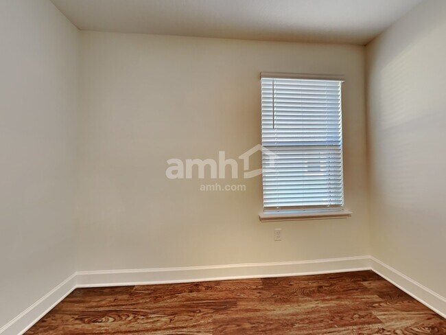 Foto del edificio - 11482 Fox Holw Ct