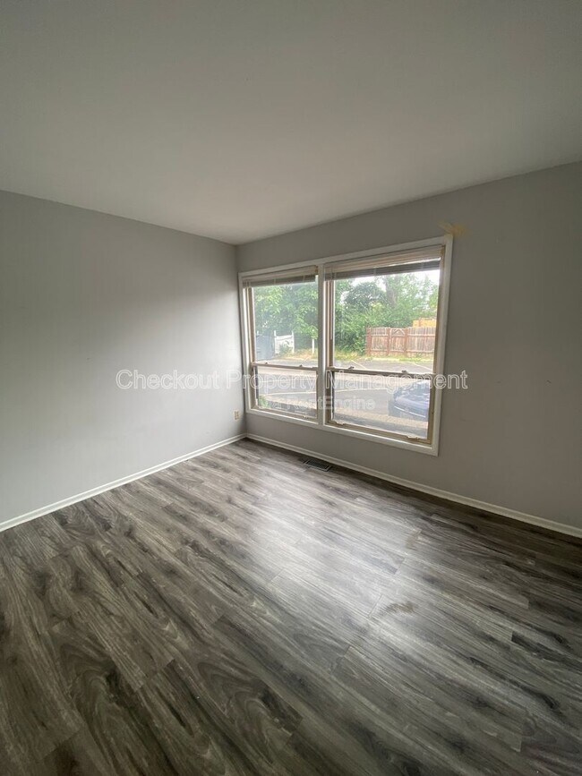 Foto del edificio - 3729 Morgan Ford Rd