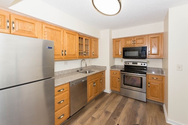 Interior Photo - Rosewood, L.L.C. (RWD)