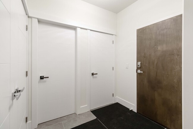 Photo du bâtiment - 1414-1414 Main St